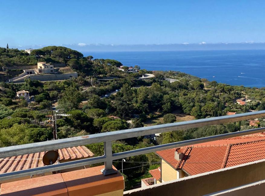 Capoliveri Appartamento Panoramico Con Terrazzo Dış mekan fotoğraf